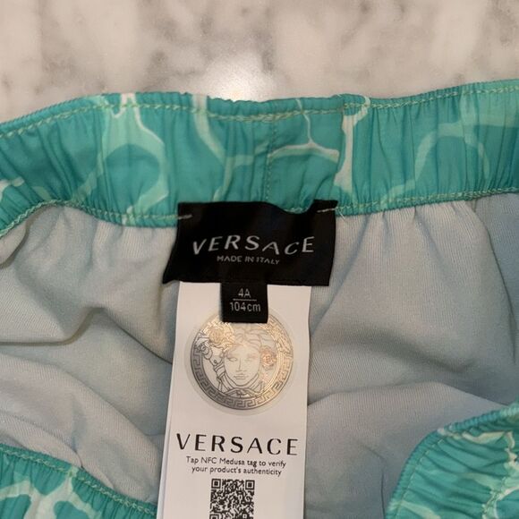 VERSACE BOYS SWIM TRUNKS 4A - Picture 4 of 6